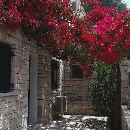 Loulaki Magazia Paxi *