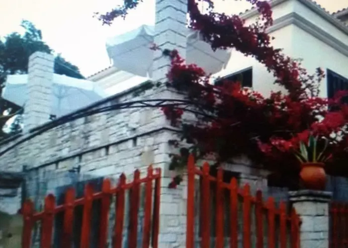 Loulaki Magazia Paxi Arvanitakeika